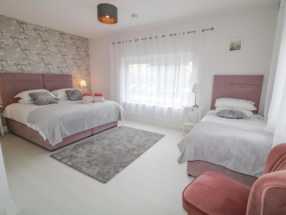 Wee Andy'S Villa Buncrana Buitenkant foto
